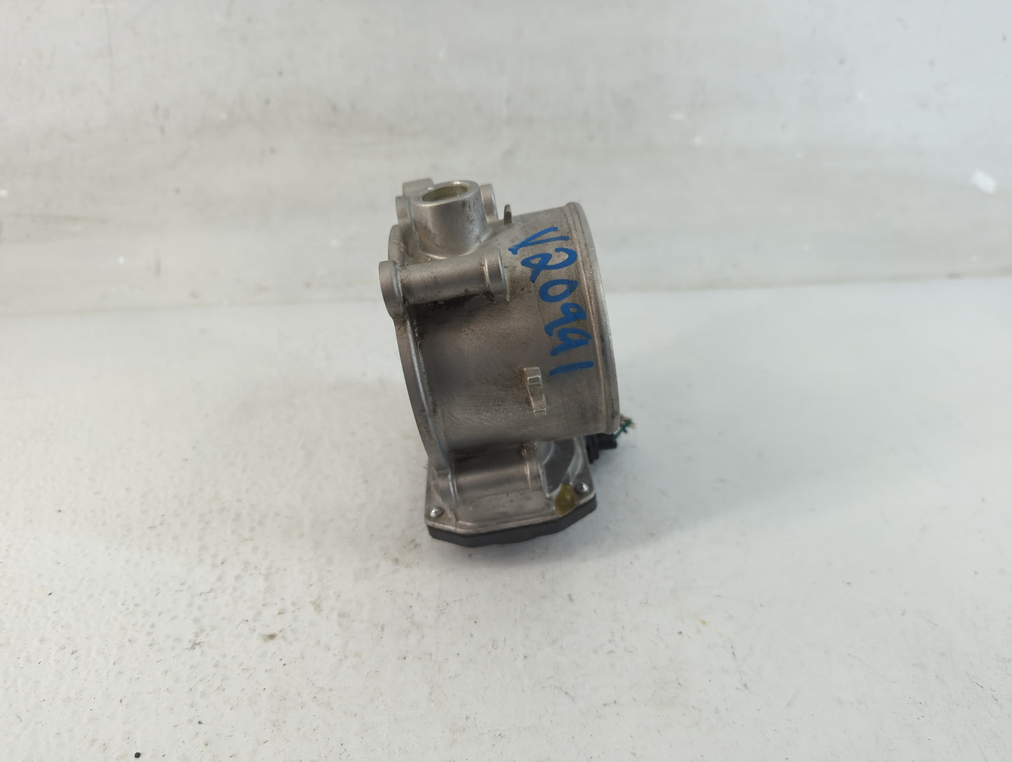 2014-2018 Kia Sorento Throttle Body P/N:35100-3CAA0 Fits Fits 2012 2013 2014 2015 2016 2017 2018 OEM Used Auto Parts - Oemus