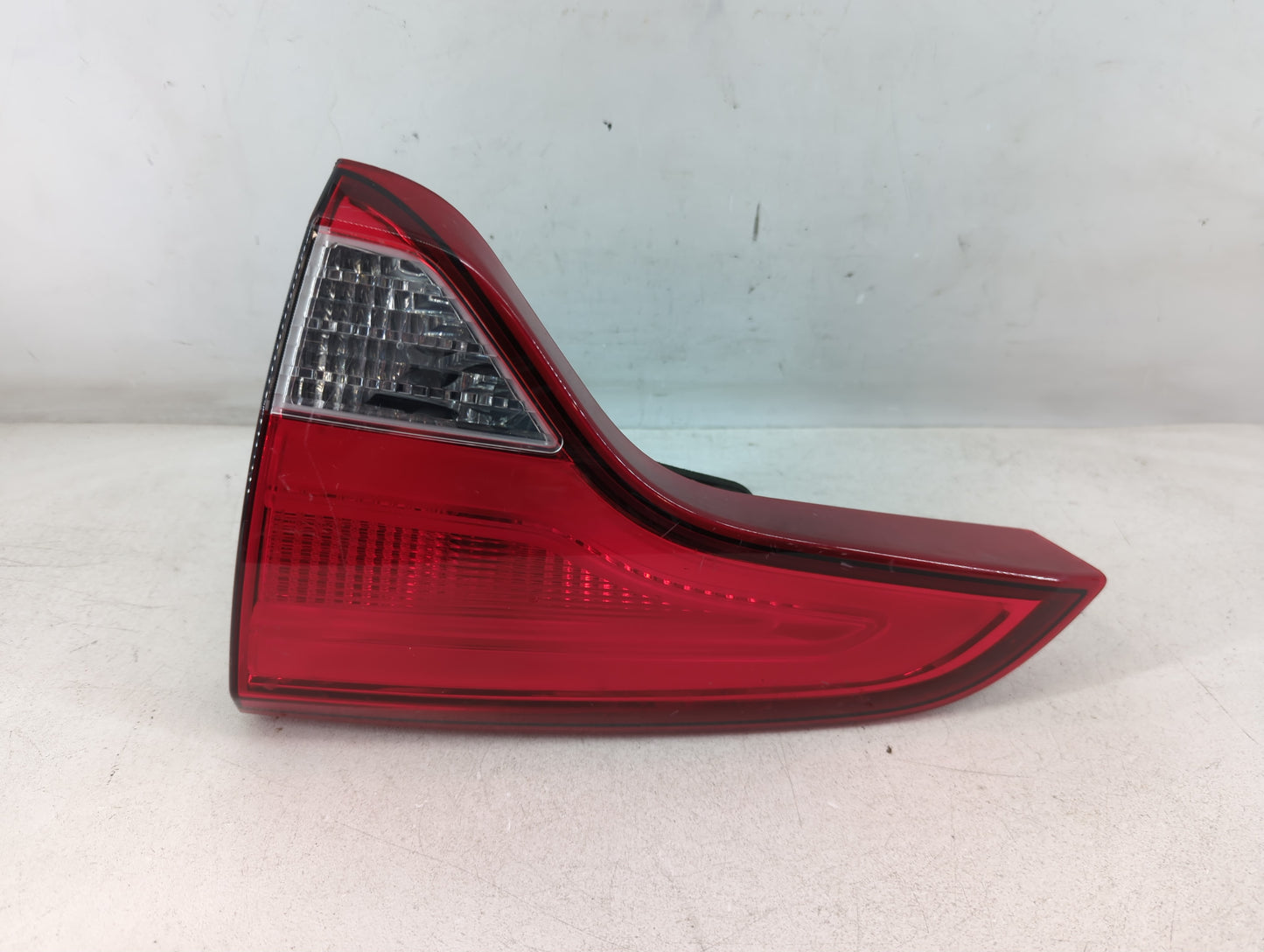2014-2015 Kia Sorento Tail Light Assembly Driver Left OEM P/N:P755U500 Fits Fits 2014 2015 OEM Used Auto Parts - Oemusedauto