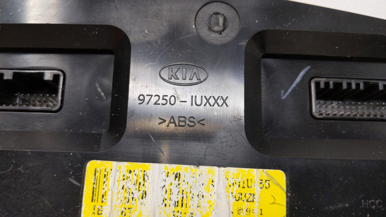 2014-2015 Kia Sorento Climate Control Module Temperature AC/Heater Replacement P/N:97250-IUXXX Fits Fits 2014 2015 OEM Used 