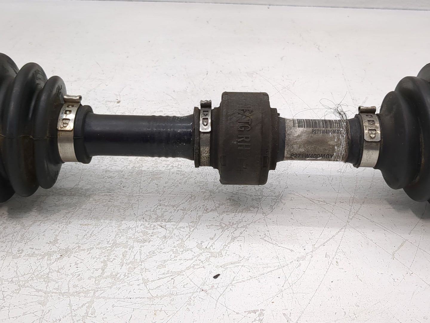 2014-2015 Kia Sorento Axle Shaft Front Driver Cv C/v - Oemusedautoparts1.com