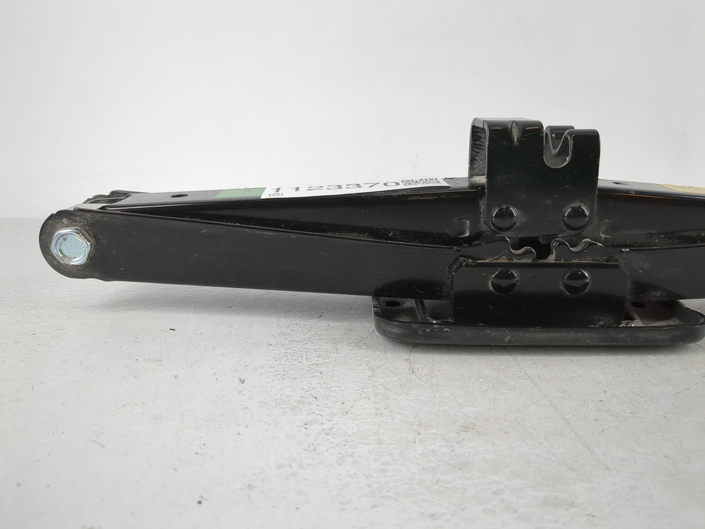 2014 Kia Sorento Spare Scissor Car Jack - Oemusedautoparts1.com