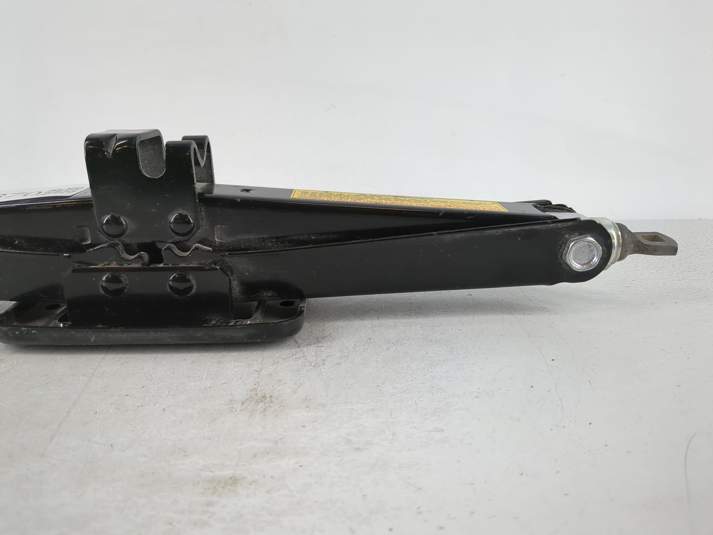 2014 Kia Sorento Spare Scissor Car Jack - Oemusedautoparts1.com