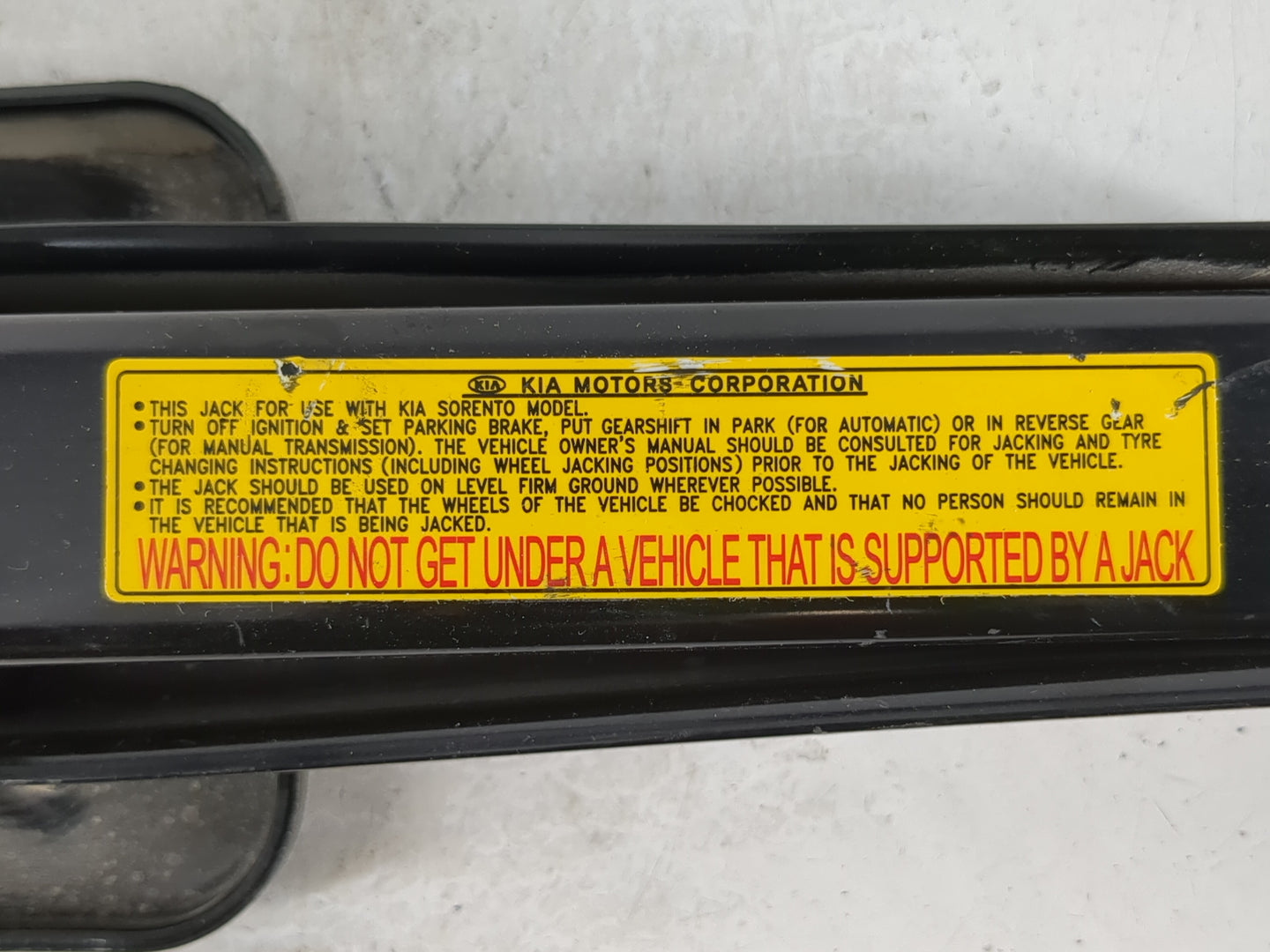2014 Kia Sorento Spare Scissor Car Jack - Oemusedautoparts1.com