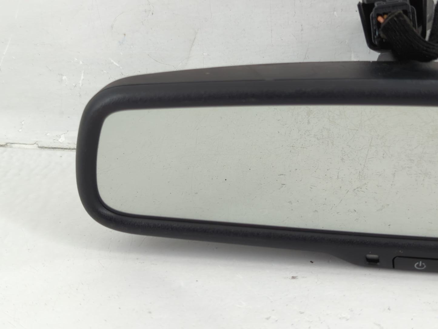 2011-2020 Kia Sorento Interior Rear View Mirror Replacement OEM P/N:E11026004 Fits OEM Used Auto Parts - Oemusedautoparts1.c