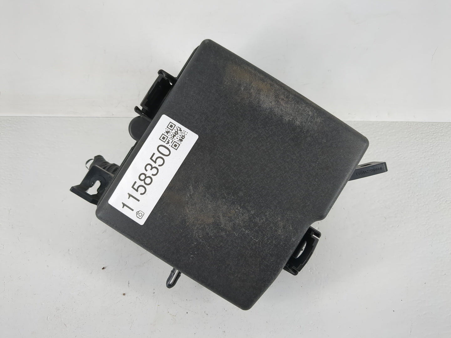 2014-2015 Kia Sorento Fusebox Fuse Box Panel Relay Module P/N:91941-2P520 Fits Fits 2014 2015 OEM Used Auto Parts - Oemuseda
