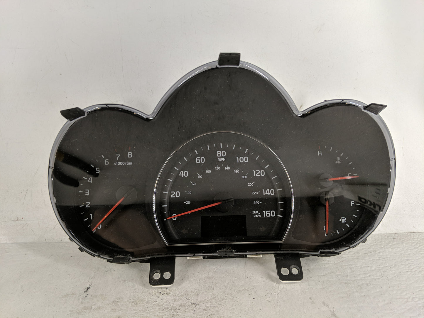 2014-2015 Kia Sorento Instrument Cluster Speedometer Gauges P/N:94004-1U010 Fits Fits 2014 2015 OEM Used Auto Parts - Oemuse