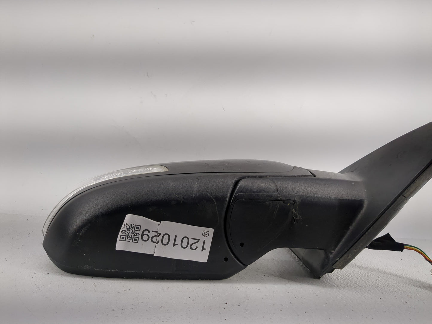 2011-2015 Kia Sorento Passenger Side View Mirror - Right Door Mirror OEM Used - Oemusedautoparts1.com
