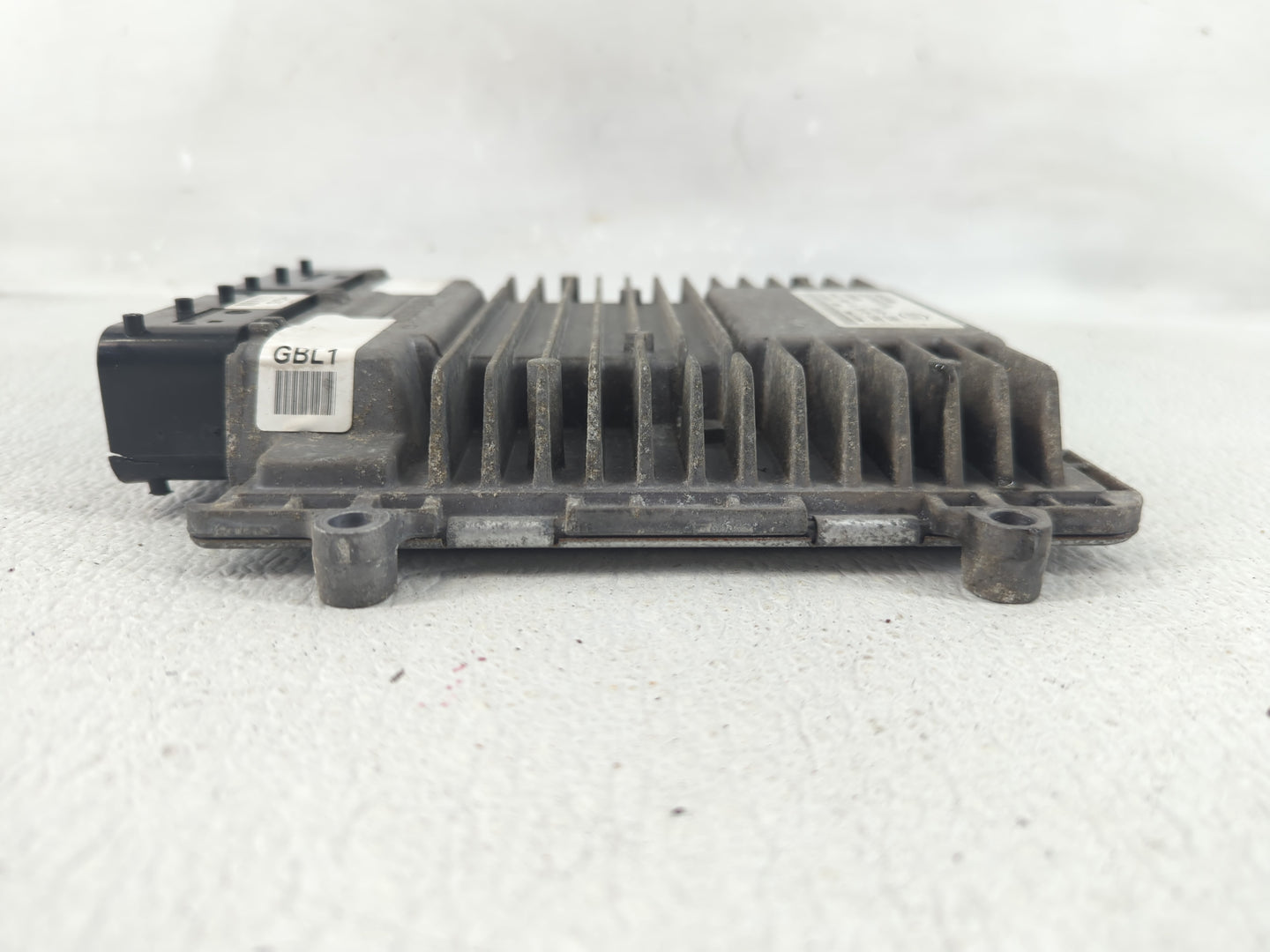 2014-2015 Kia Sorento PCM Engine Control Computer ECU ECM PCU OEM P/N:39113-2GBL1 39103-2GBL1 Fits Fits 2014 2015 OEM Used A