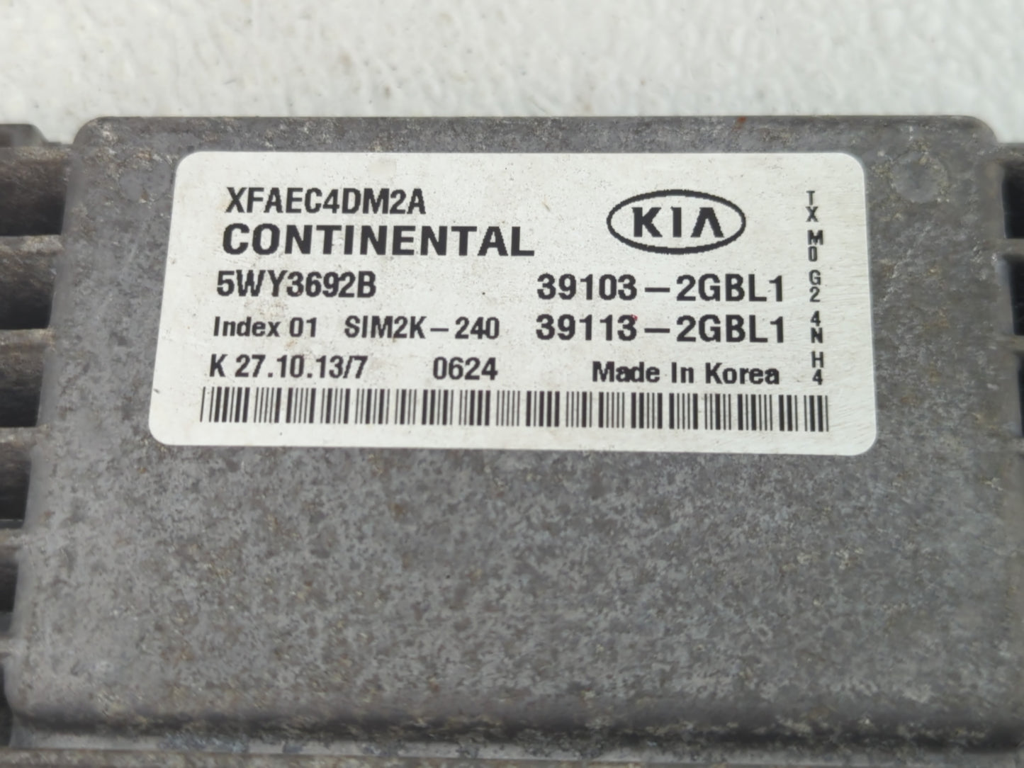 2014-2015 Kia Sorento PCM Engine Control Computer ECU ECM PCU OEM P/N:39113-2GBL1 39103-2GBL1 Fits Fits 2014 2015 OEM Used A