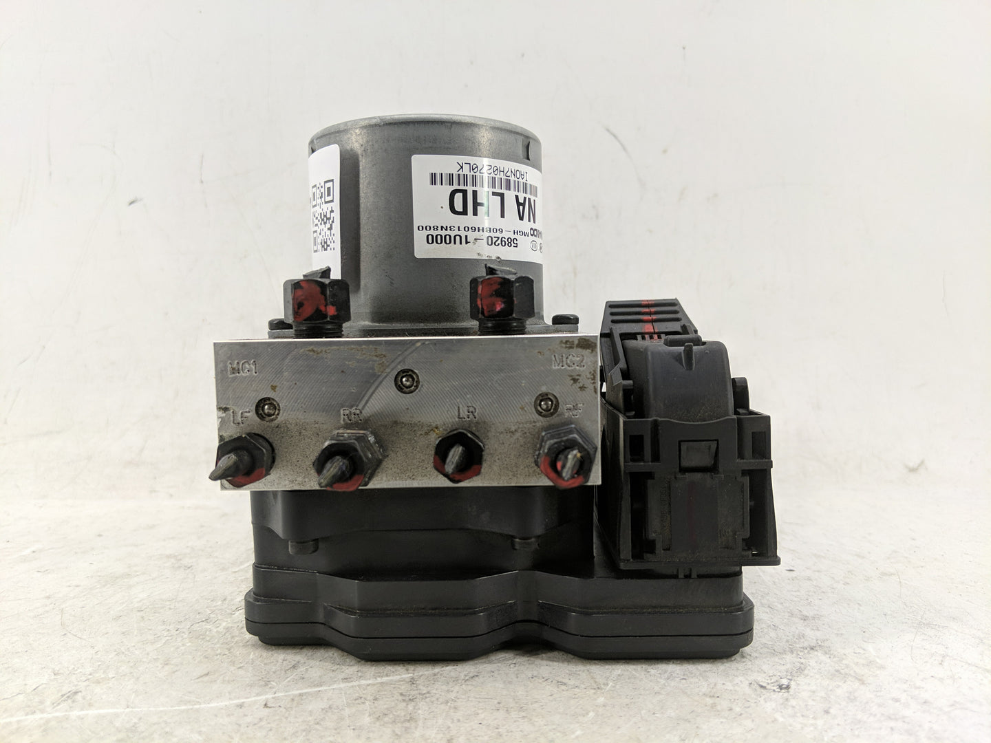 2014-2015 Kia Sorento ABS Pump Control Module Replacement P/N:BE6003N801 Fits Fits 2014 2015 OEM Used Auto Parts - Oemusedau