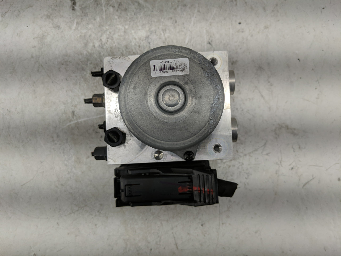 2014-2015 Kia Sorento ABS Pump Control Module Replacement P/N:BE6003N801 Fits Fits 2014 2015 OEM Used Auto Parts - Oemusedau