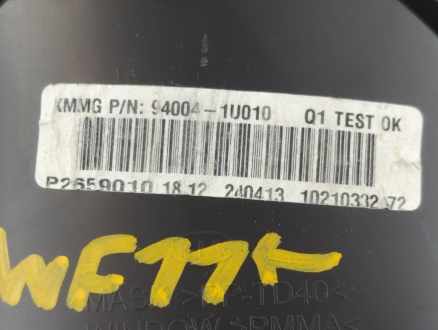 2014-2015 Kia Sorento Instrument Cluster Speedometer Gauges P/N:94004-1U010 Fits Fits 2014 2015 OEM Used Auto Parts - Oemuse