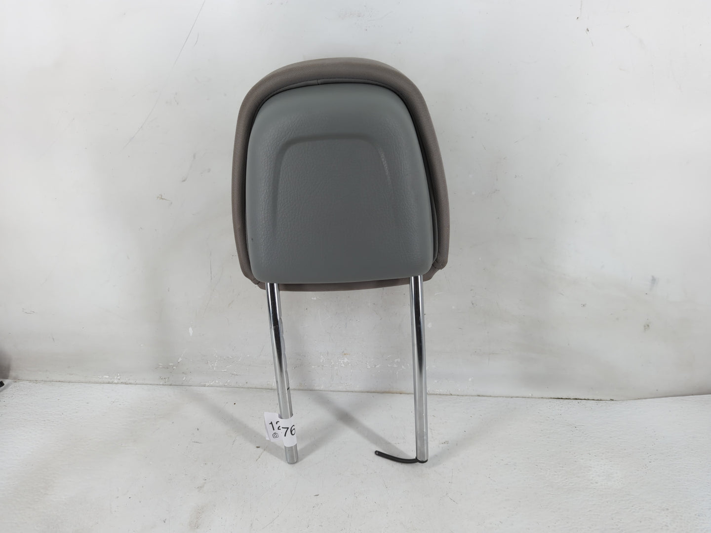2014 Kia Sorento Headrest Head Rest Rear Seat Fits OEM Used Auto Parts - Oemusedautoparts1.com