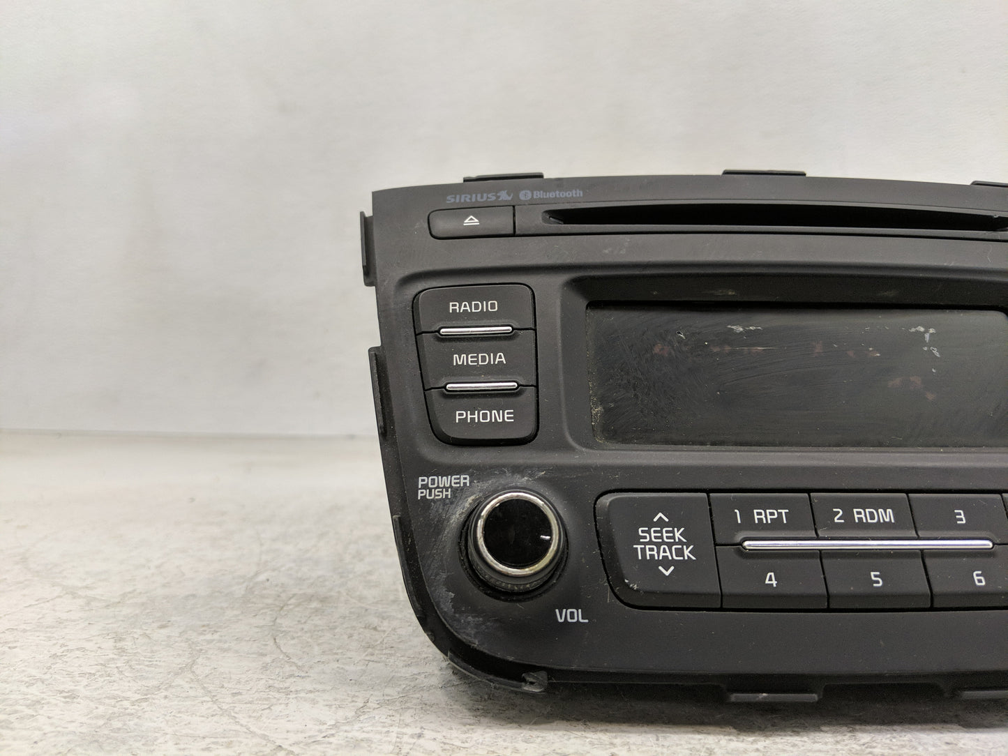 2014-2015 Kia Sorento Radio AM FM Cd Player Receiver Replacement P/N:96170-1UAA0VA Fits Fits 2014 2015 OEM Used Auto Parts -