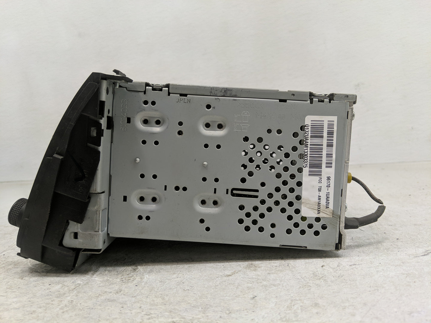 2014-2015 Kia Sorento Radio AM FM Cd Player Receiver Replacement P/N:96170-1UAA0VA Fits Fits 2014 2015 OEM Used Auto Parts -