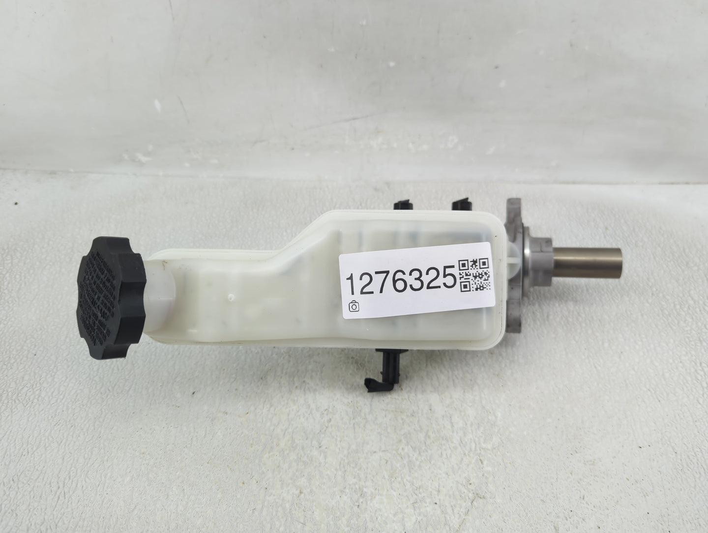 2014-2015 Kia Sorento Brake Master Cylinder 1276325 - Oemusedautoparts1.com