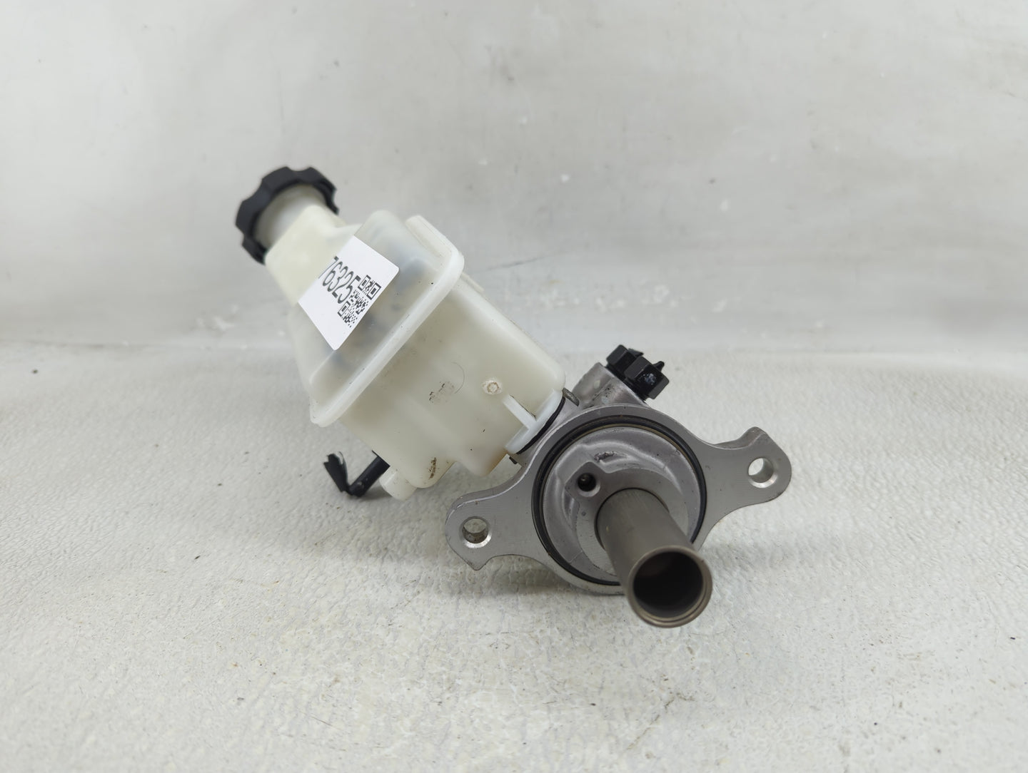 2014-2015 Kia Sorento Brake Master Cylinder - Oemusedautoparts1.com