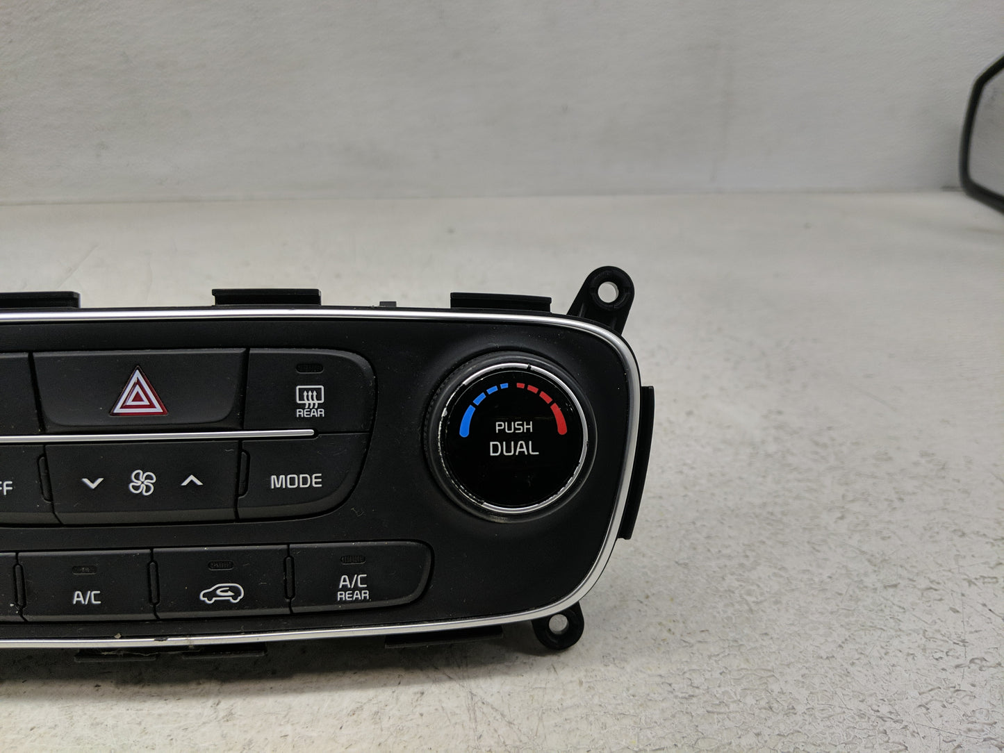 2014-2015 Kia Sorento Climate Control Module Temperature AC/Heater Replacement Fits Fits 2014 2015 OEM Used Auto Parts - Oem