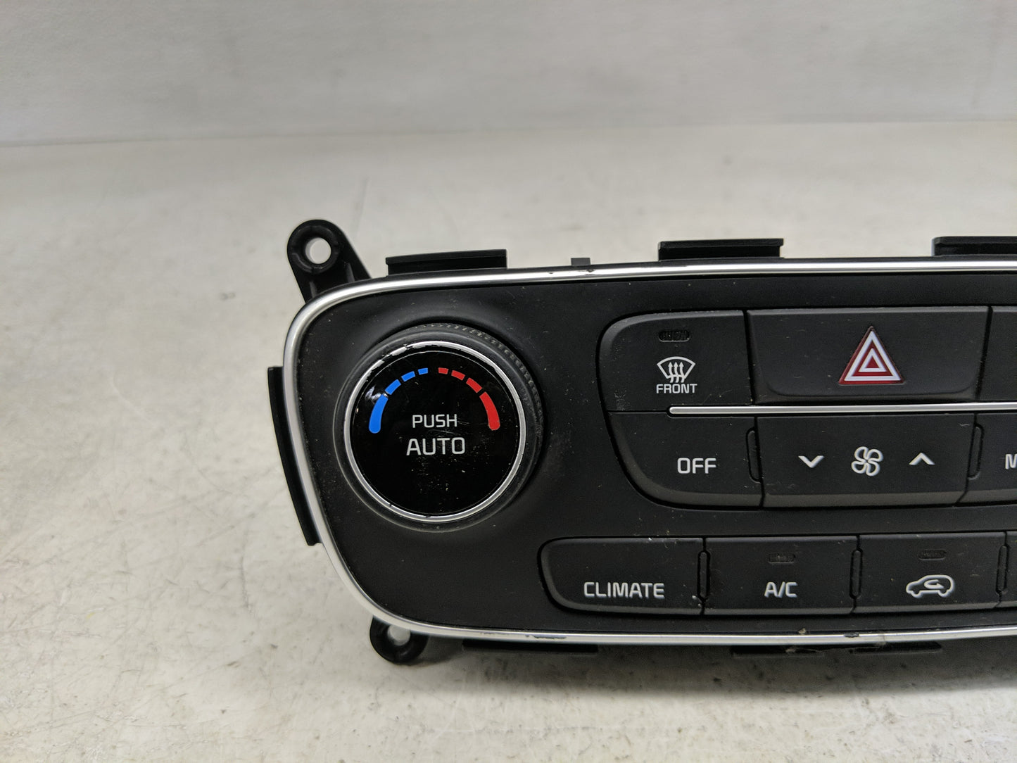 2014-2015 Kia Sorento Climate Control Module Temperature AC/Heater Replacement Fits Fits 2014 2015 OEM Used Auto Parts - Oem