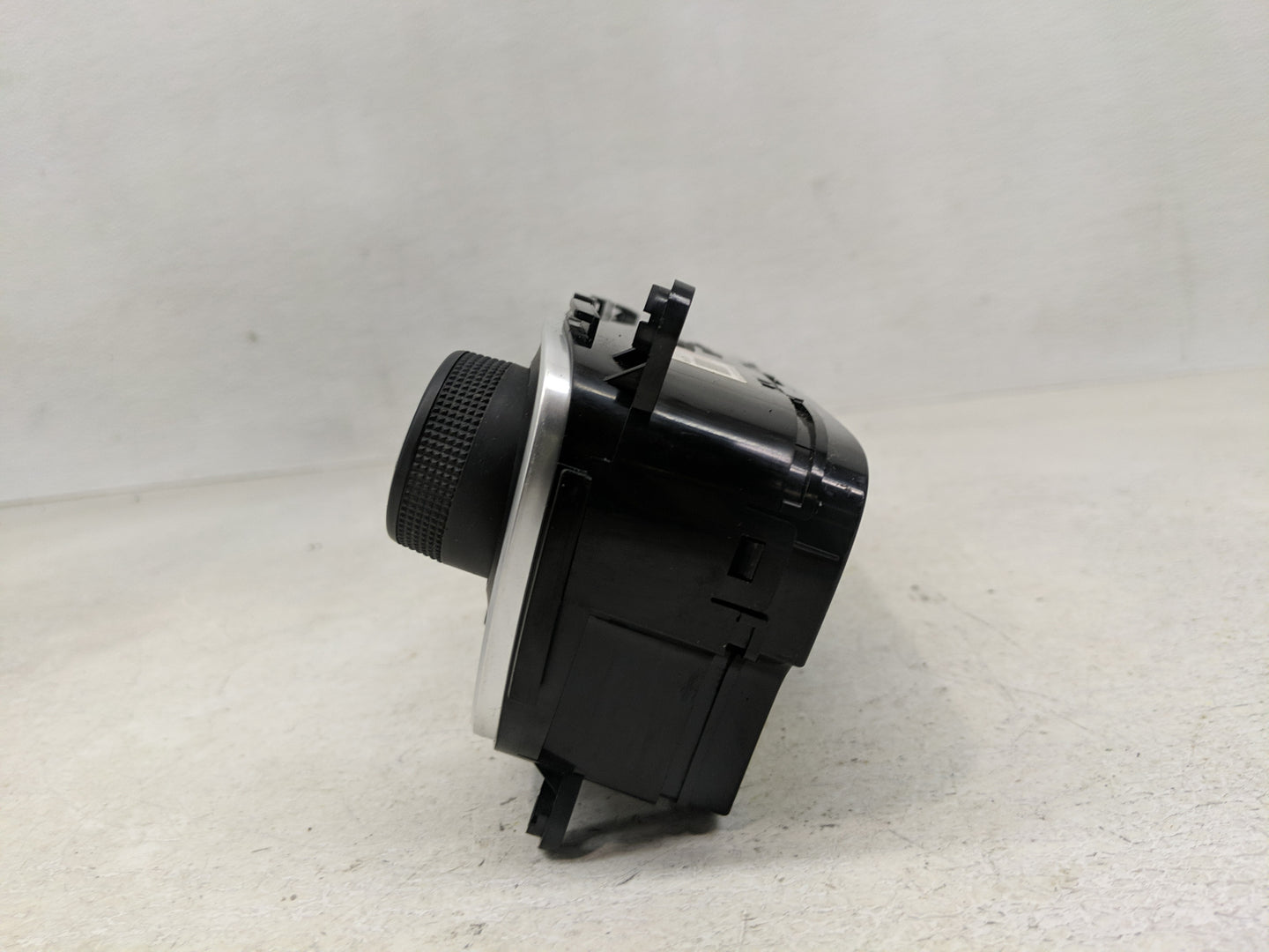 2014-2015 Kia Sorento Climate Control Module Temperature AC/Heater Replacement Fits Fits 2014 2015 OEM Used Auto Parts - Oem