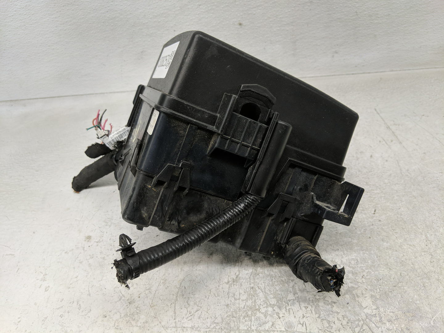 2014-2015 Kia Sorento Fusebox Fuse Box Panel Relay Module P/N:VS912501U252XA Fits Fits 2014 2015 OEM Used Auto Parts - Oemus