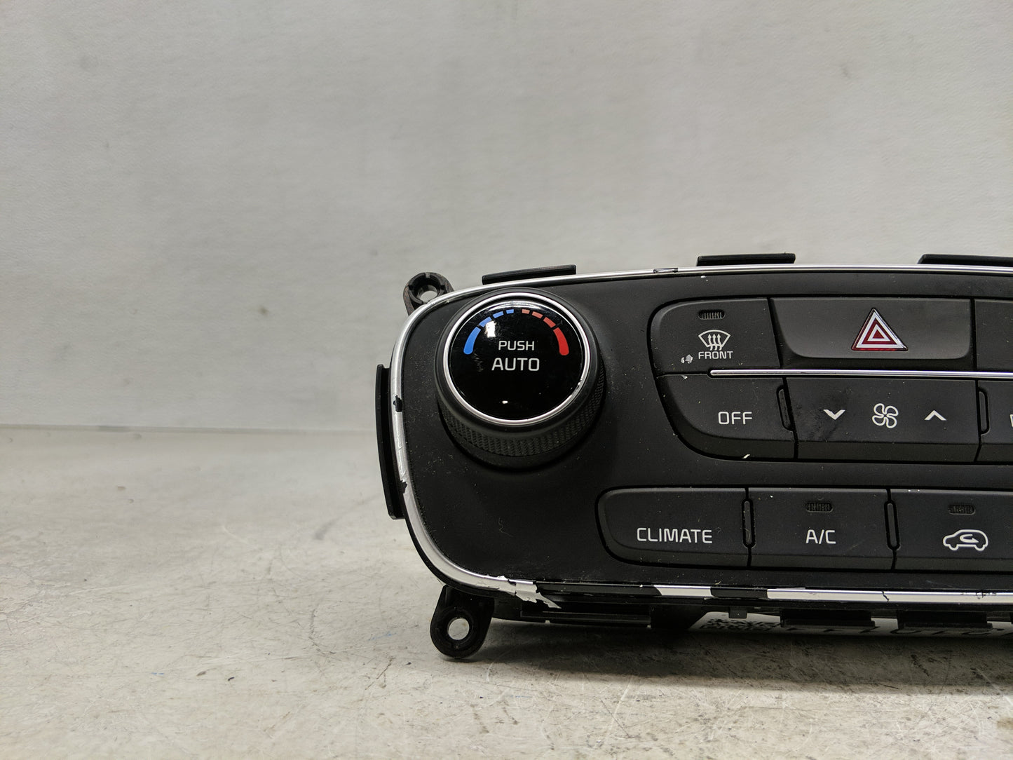 2014-2015 Kia Sorento Climate Control Module Temperature AC/Heater Replacement P/N:972501U5856 Fits Fits 2014 2015 OEM Used 