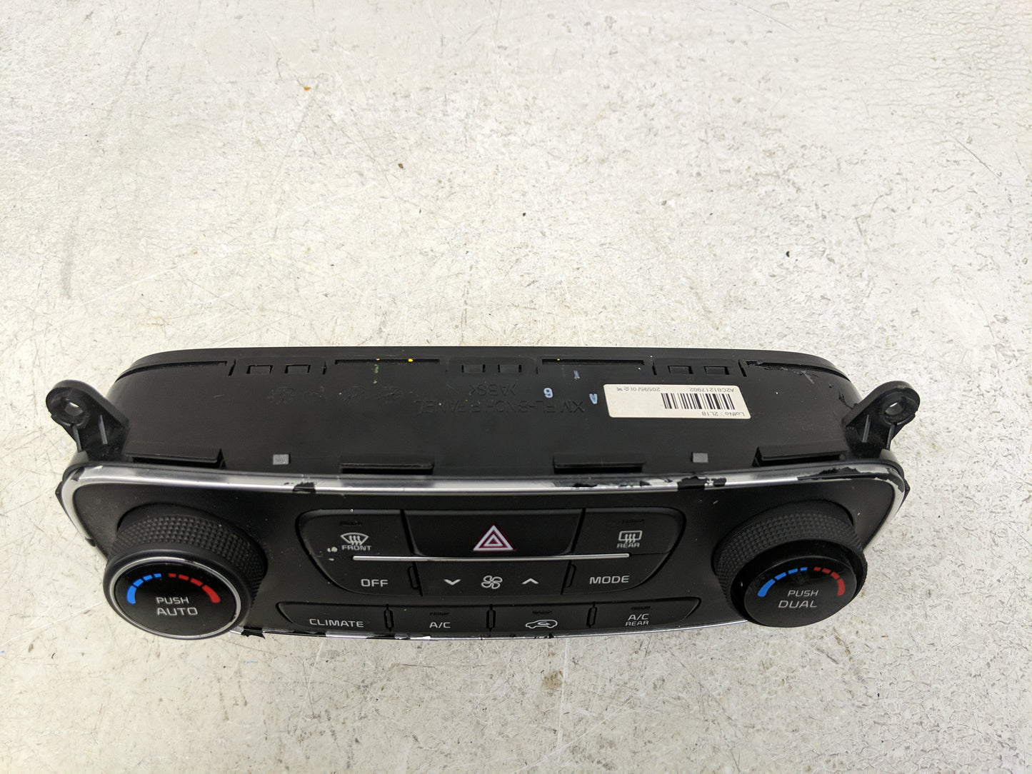 2014-2015 Kia Sorento Climate Control Module Temperature AC/Heater Replacement P/N:972501U5856 Fits Fits 2014 2015 OEM Used 