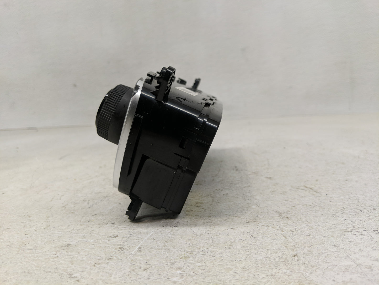 2014-2015 Kia Sorento Climate Control Module Temperature AC/Heater Replacement P/N:972501U5856 Fits Fits 2014 2015 OEM Used 
