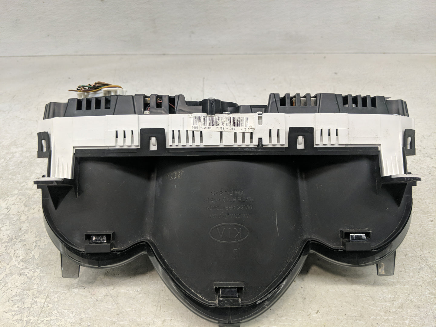 2014-2015 Kia Sorento Instrument Cluster Speedometer Gauges P/N:94014-1U010 Fits Fits 2014 2015 OEM Used Auto Parts - Oemuse