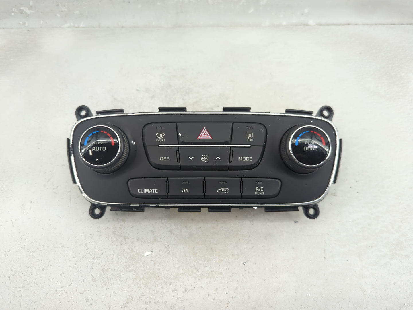2014-2015 Kia Sorento Climate Control Module Temperature AC/Heater Replacement P/N:972501U585 Fits Fits 2014 2015 OEM Used A