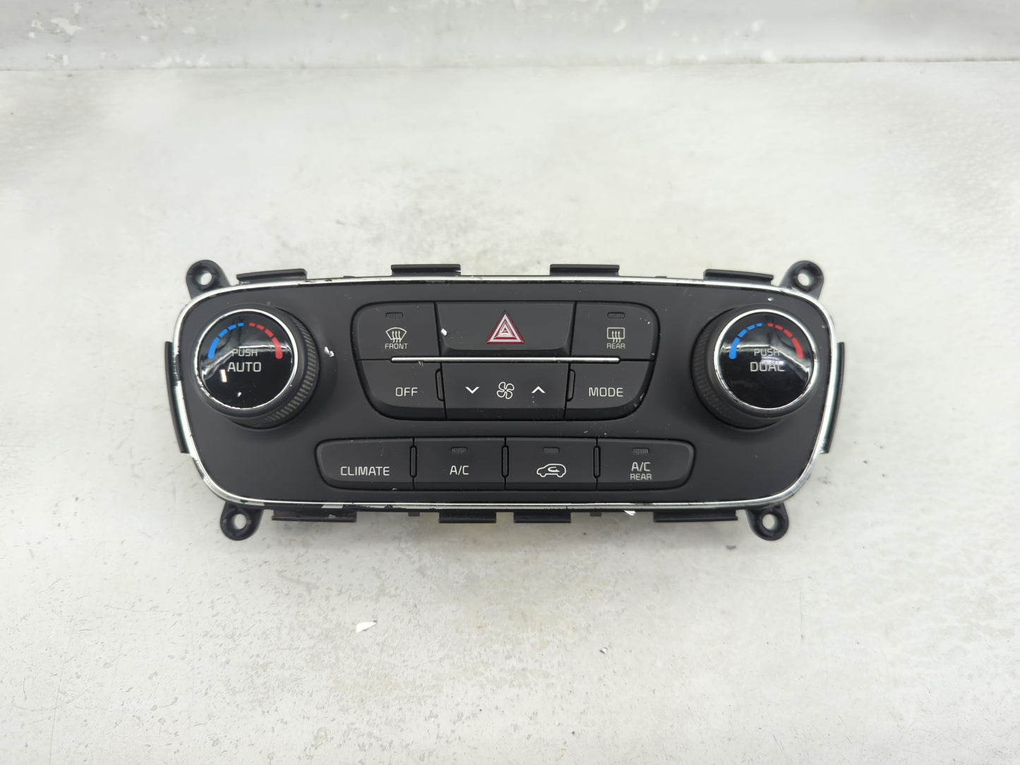 2014-2015 Kia Sorento Climate Control Module Temperature AC/Heater Replacement P/N:972501U585 Fits Fits 2014 2015 OEM Used A