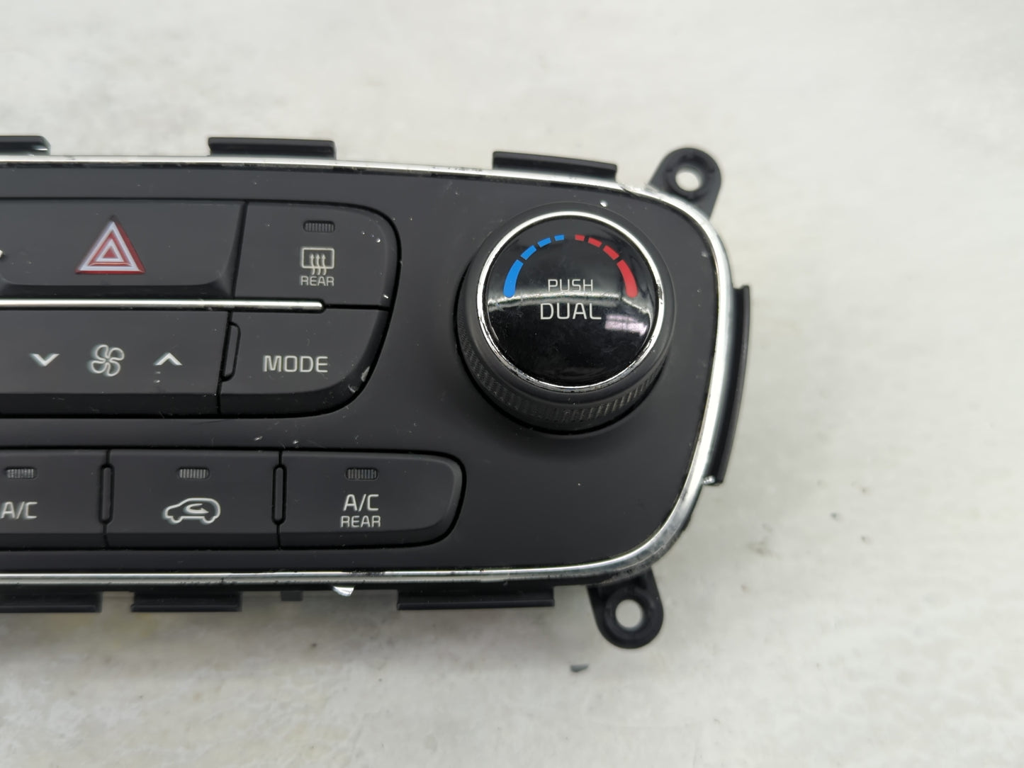 2014-2015 Kia Sorento Climate Control Module Temperature AC/Heater Replacement P/N:972501U585 Fits Fits 2014 2015 OEM Used A