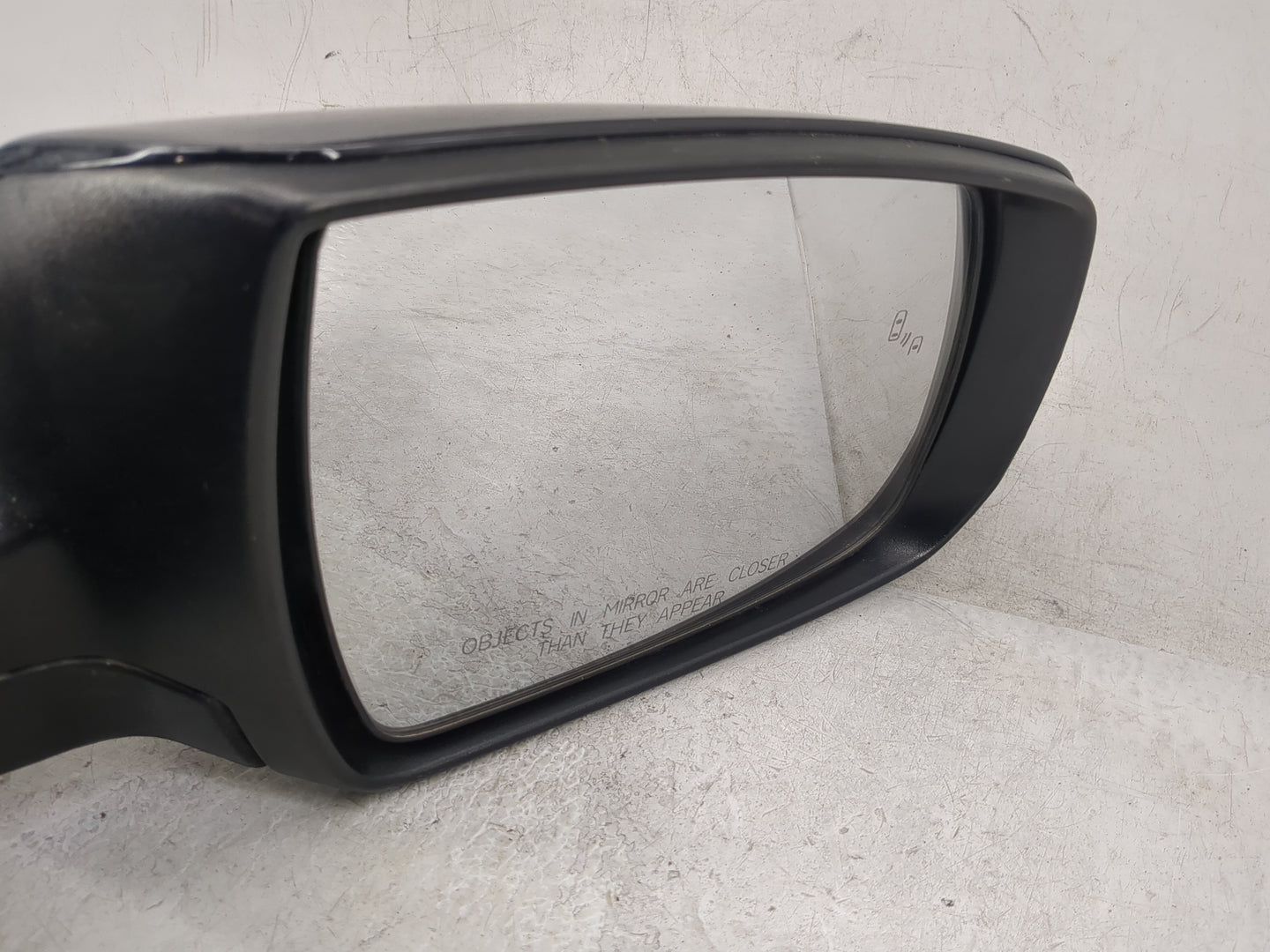 2014-2015 Kia Sorento Passenger Side View Mirror - Right Door Mirror OEM Used - Oemusedautoparts1.com