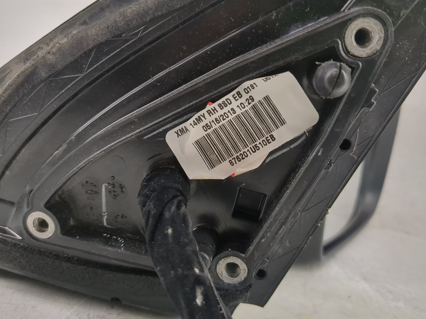 2014-2015 Kia Sorento Passenger Side View Mirror - Right Door Mirror OEM Used - Oemusedautoparts1.com