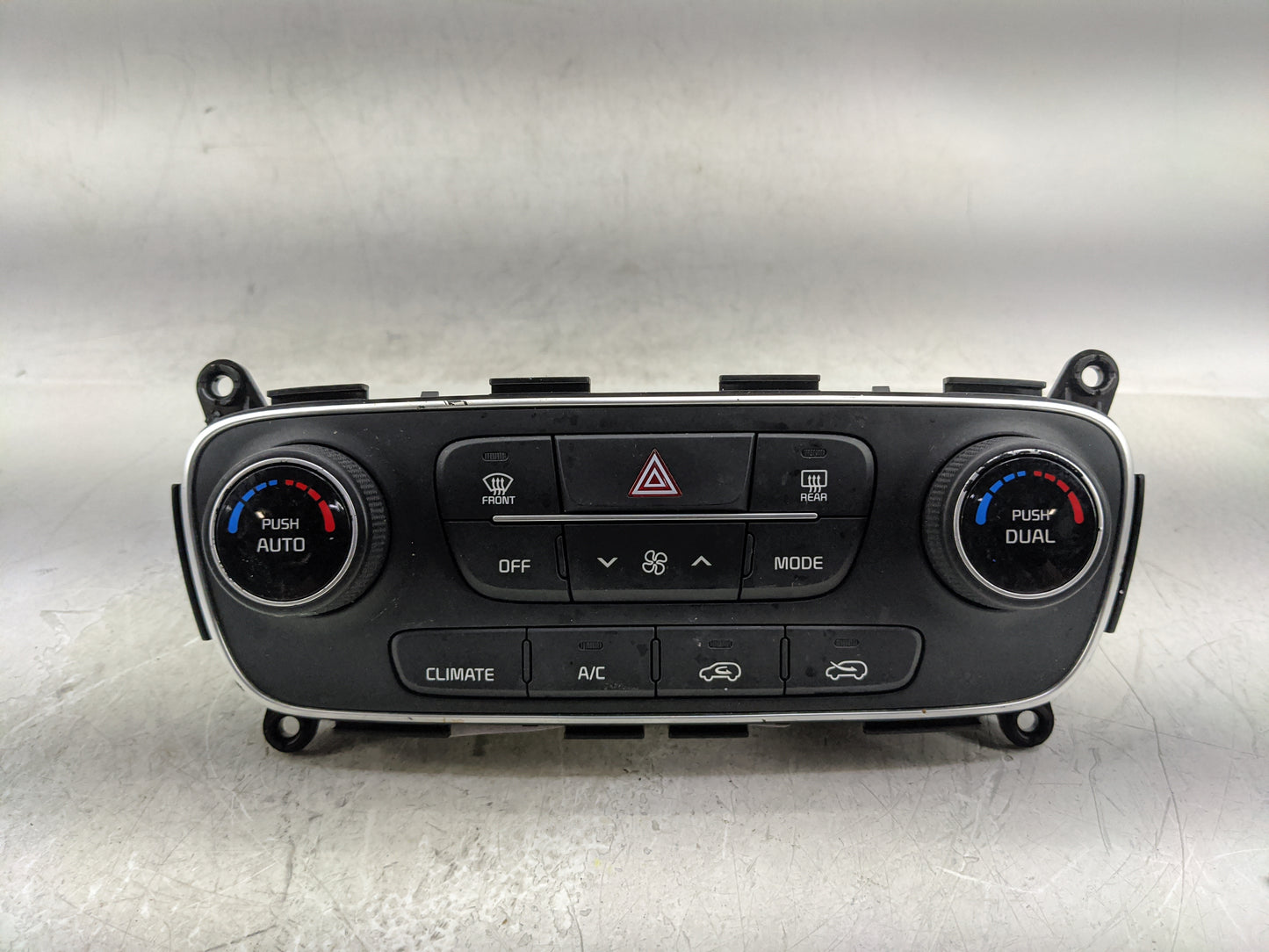 2014-2015 Kia Sorento Climate Control Module Temperature AC/Heater Replacement P/N:972501U575 972501U5856 Fits Fits 2014 201