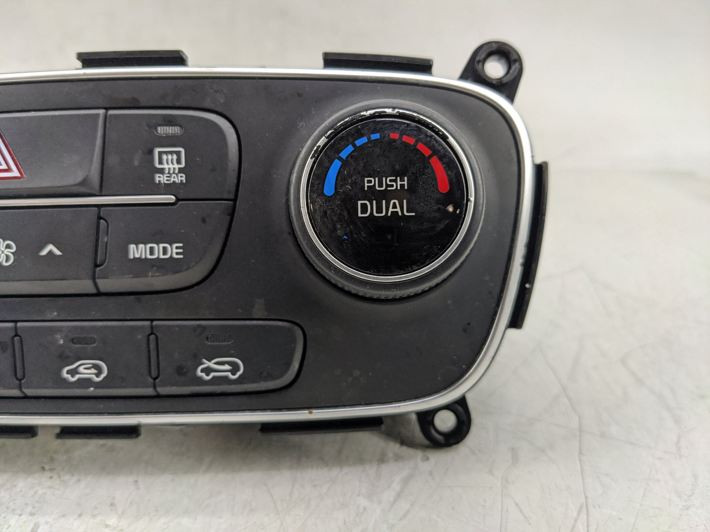 2014-2015 Kia Sorento Climate Control Module Temperature AC/Heater Replacement P/N:972501U575 972501U5856 Fits Fits 2014 201