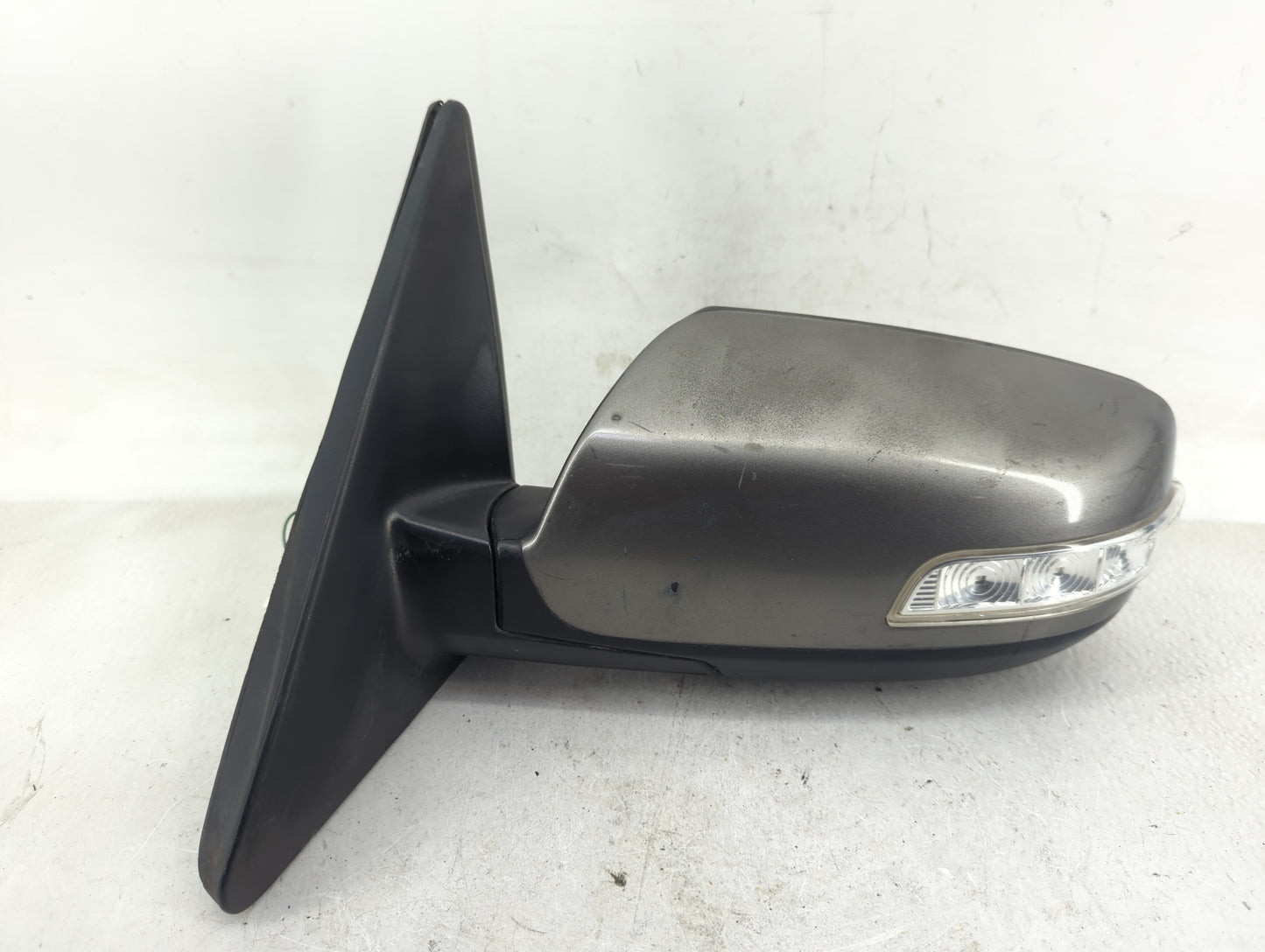 2011-2015 Kia Sorento Driver Side View Mirror - Left Door Mirror OEM Used - Oemusedautoparts1.com