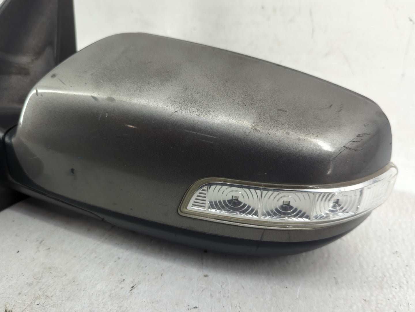 2011-2015 Kia Sorento Driver Side View Mirror - Left Door Mirror OEM Used - Oemusedautoparts1.com
