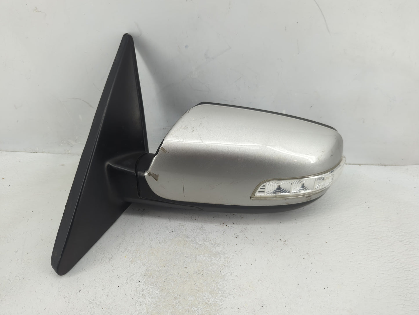 2011-2015 Kia Sorento Driver Side View Mirror - Left Door Mirror OEM Used - Oemusedautoparts1.com