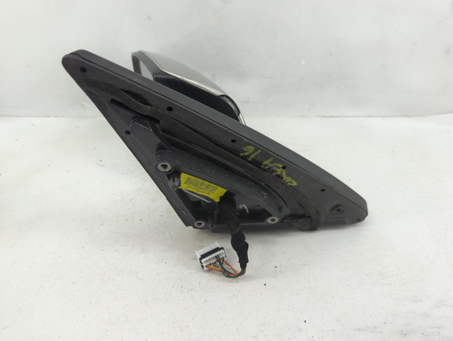 2011-2015 Kia Sorento Driver Side View Mirror - Left Door Mirror OEM Used - Oemusedautoparts1.com
