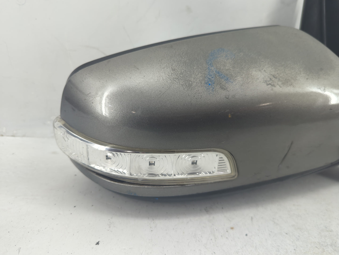 2011-2015 Kia Sorento Passenger Side View Mirror - Right Door Mirror OEM Used - Oemusedautoparts1.com