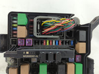 2014-2015 Kia Sorento Fusebox Fuse Box Panel Relay Module P/N:919512W100 Fits Fits 2014 2015 OEM Used Auto Parts - Oemusedau