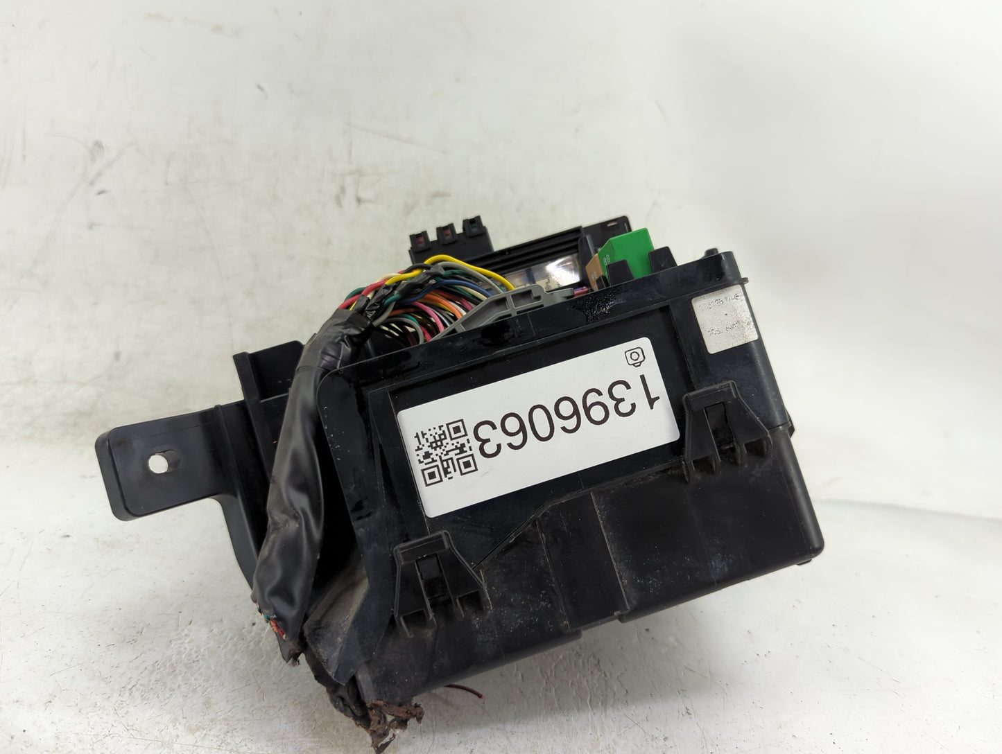 2014-2015 Kia Sorento Fusebox Fuse Box Panel Relay Module P/N:919512W100 Fits Fits 2014 2015 OEM Used Auto Parts - Oemusedau