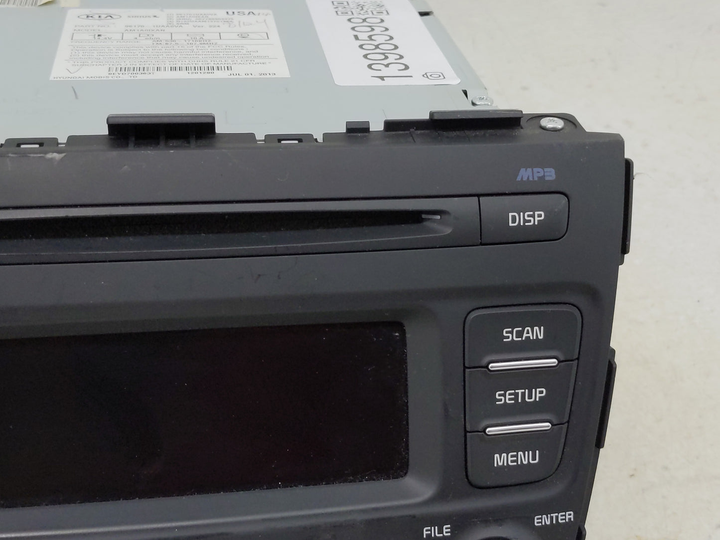 2014-2015 Kia Sorento Radio AM FM Cd Player Receiver Replacement P/N:96170-1UAA0VA Fits Fits 2014 2015 OEM Used Auto Parts -