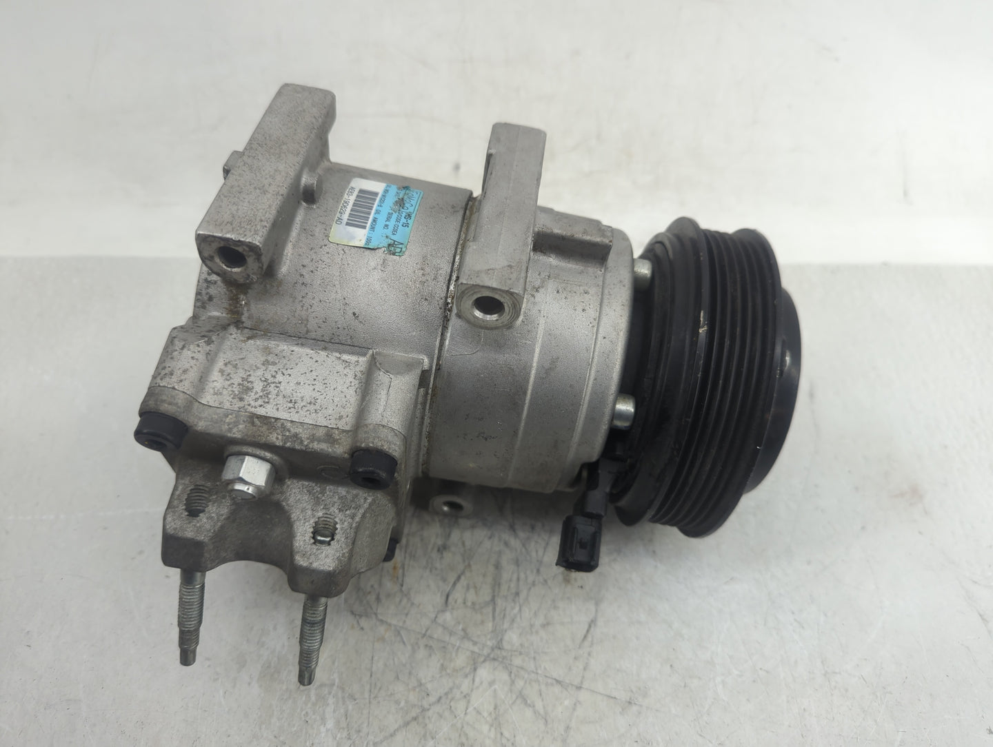 2012-2015 Kia Sorento Air Conditioning A/c Ac Compressor Oem - Oemusedautoparts1.com