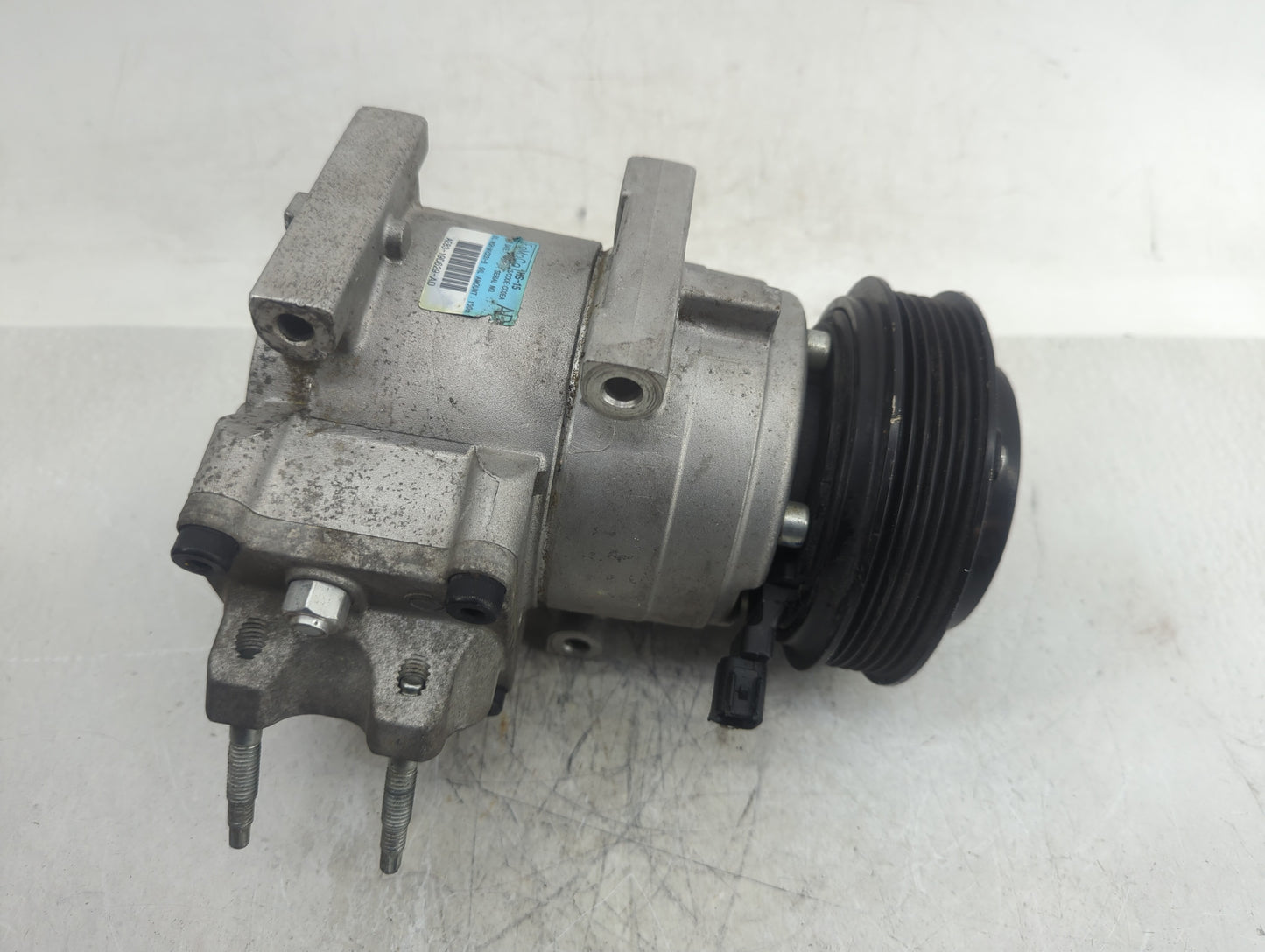 2012-2015 Kia Sorento Air Conditioning A/c Ac Compressor Oem - Oemusedautoparts1.com