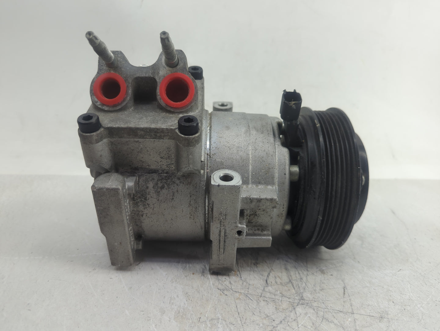 2012-2015 Kia Sorento Air Conditioning A/c Ac Compressor Oem - Oemusedautoparts1.com