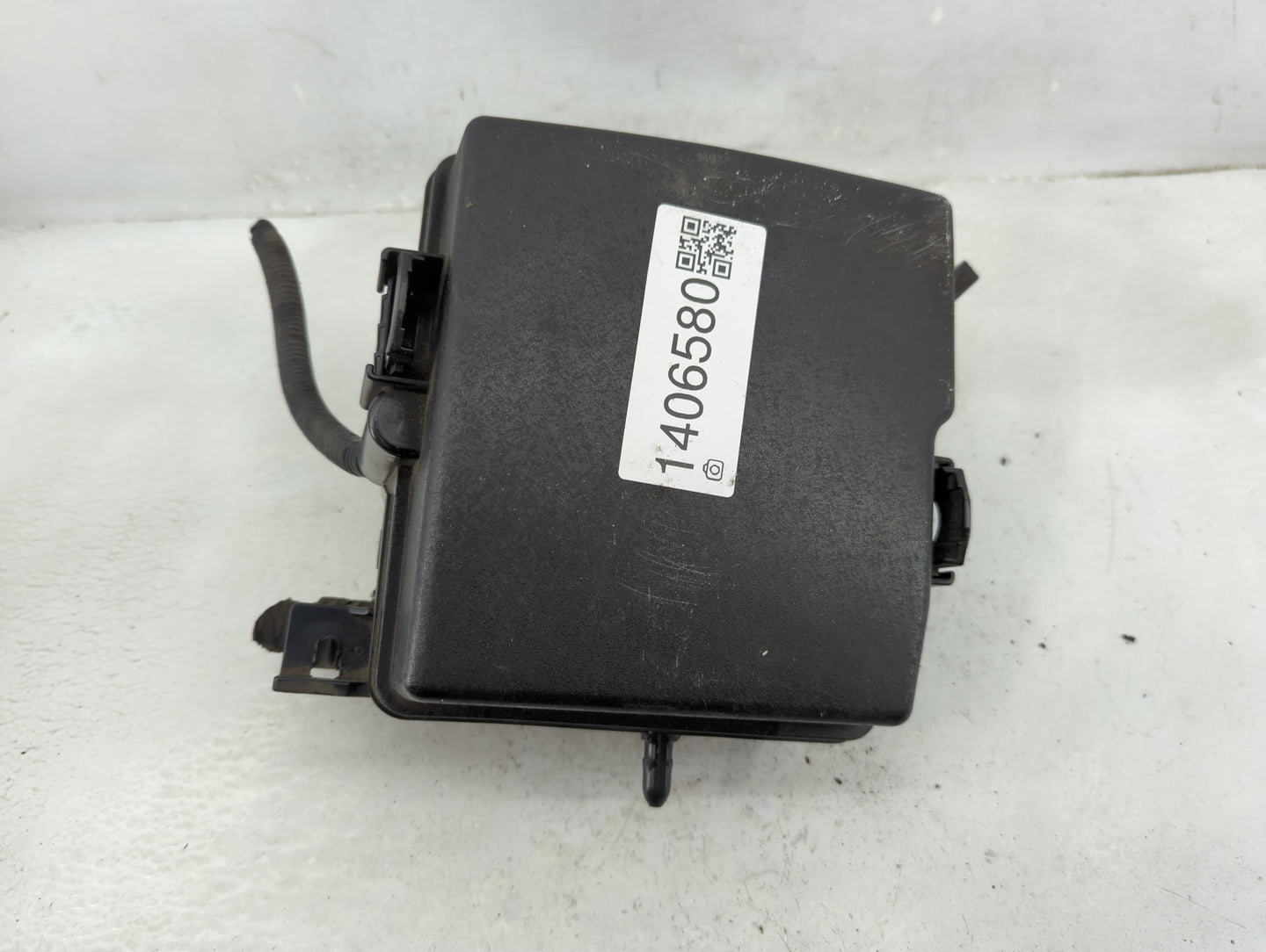 2014-2015 Kia Sorento Fusebox Fuse Box Panel Relay Module P/N:91951-3X100 Fits Fits 2014 2015 OEM Used Auto Parts - Oemuseda
