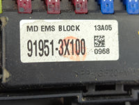 2014-2015 Kia Sorento Fusebox Fuse Box Panel Relay Module P/N:91951-3X100 Fits Fits 2014 2015 OEM Used Auto Parts - Oemuseda