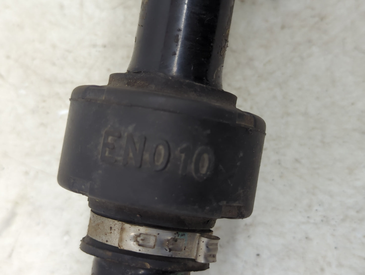 2014-2015 Kia Sorento Axle Shaft Front Passenger Cv C/v - Oemusedautoparts1.com